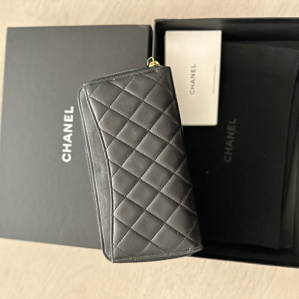 Chanel Lambskin Quilted Leather Wallet - Picture 3 of 5